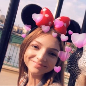 Meet your Posher, Brooke